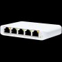 Ubiquiti USW Flex Mini 5-Port managed Gigabit Ethernet switch powered by 802.3af/at PoE or 5V, 1A USB-C power adapter.